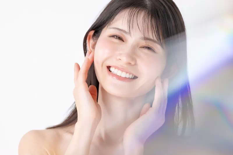 きれいな歯の女性の画像